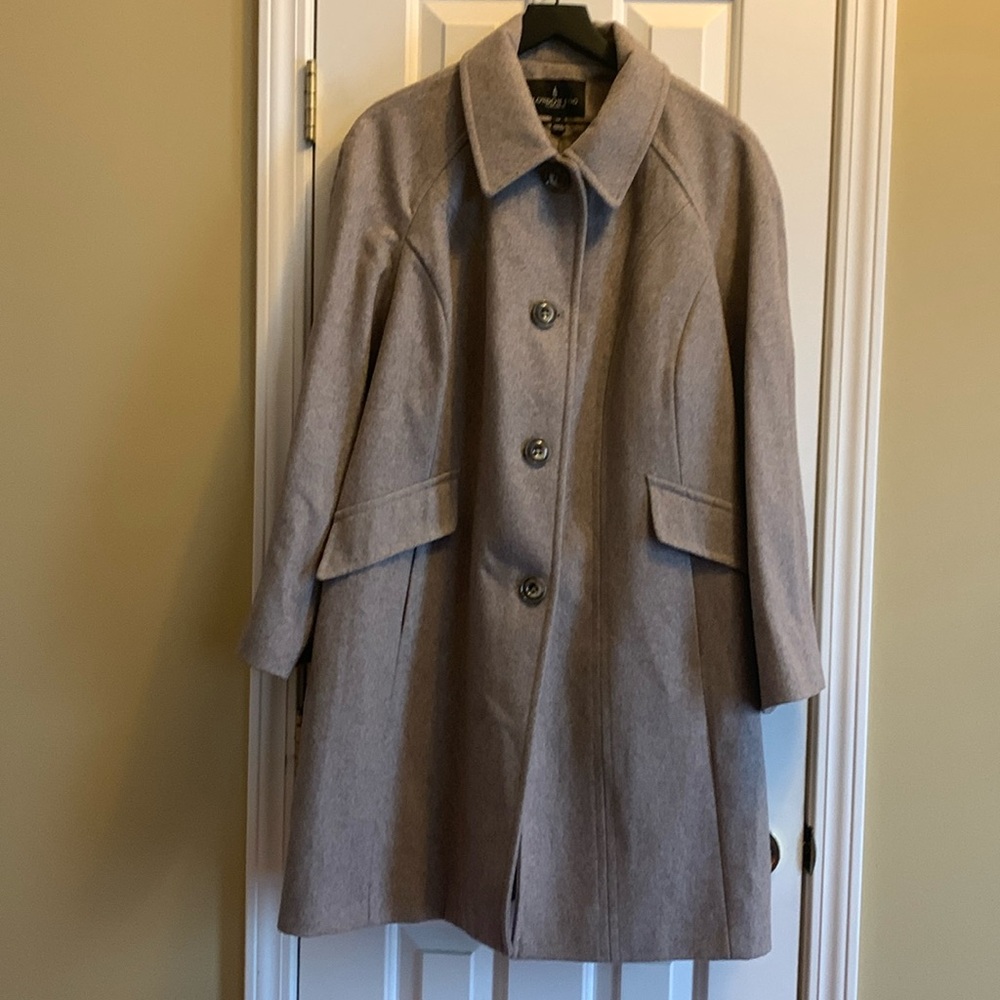 NWOT 3/4 length wool blend dress coat.